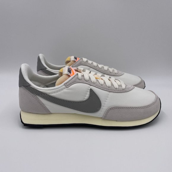 Nike Other - Nike Waffle Trainer 2 SE Mens Shoes